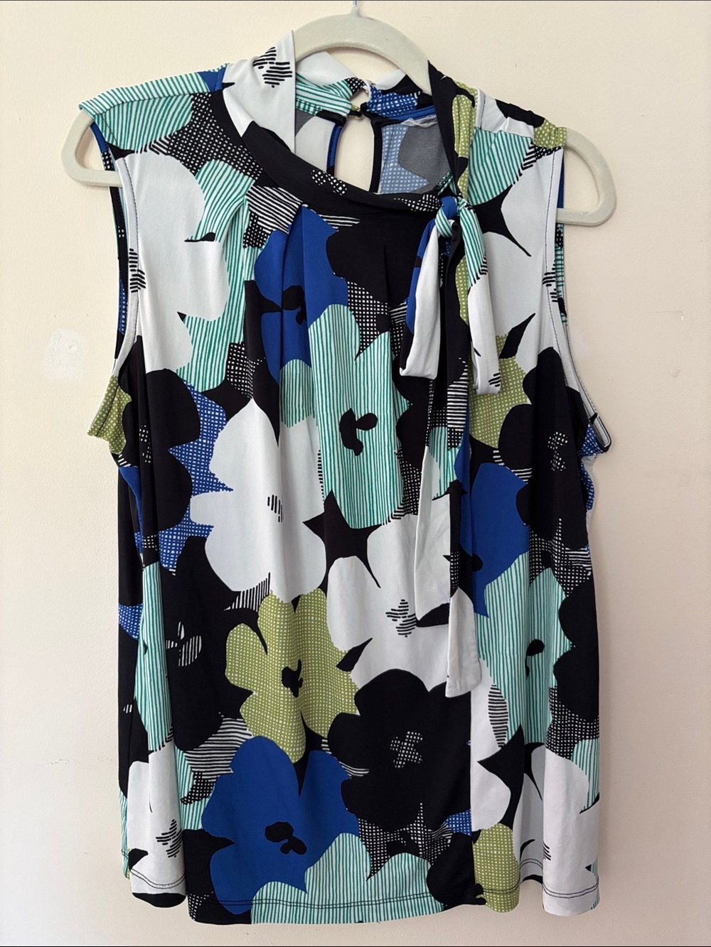 Sleeveless Floral Tie-Neck Blouse in Blue, Black, Green & White